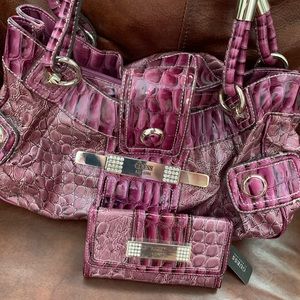 Guess purse with matching wallet